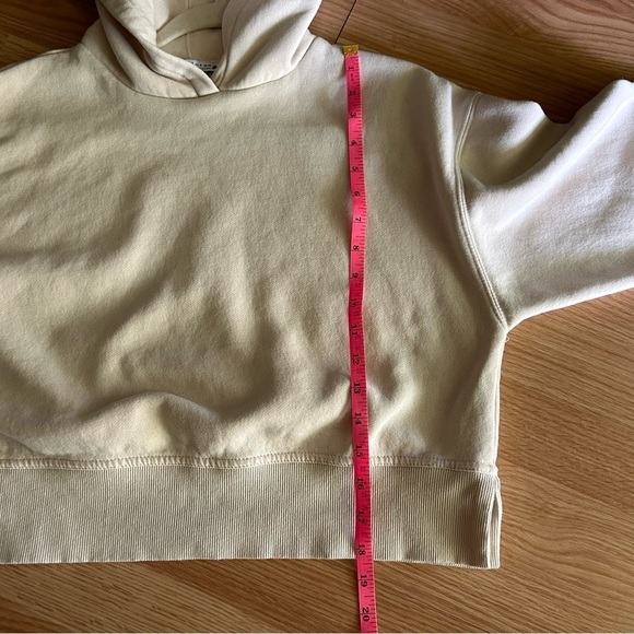 Zara Beige Cropped Hooded Sweater Women’s Small - Picture 8 of 9